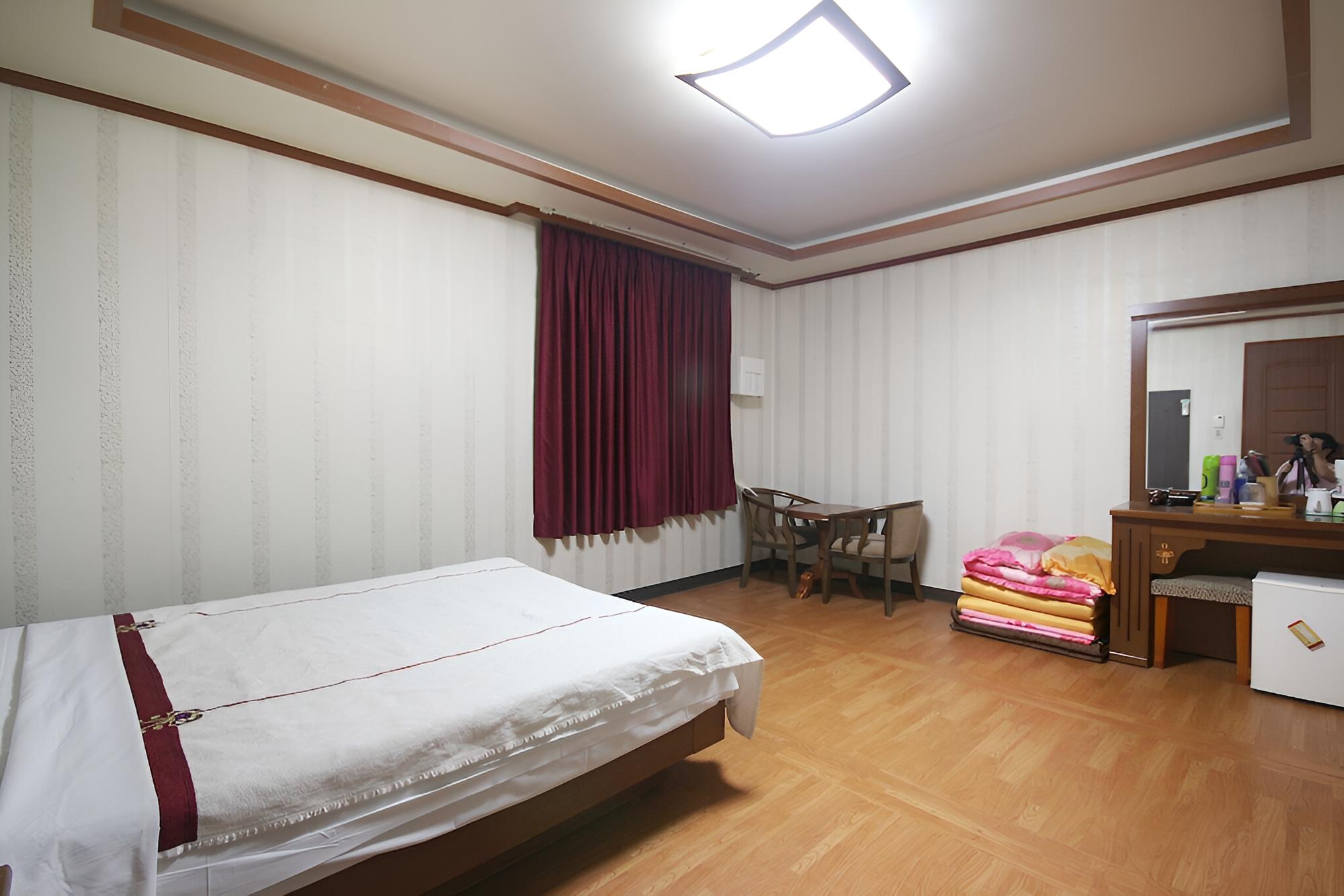 Mokpo Eris view 3