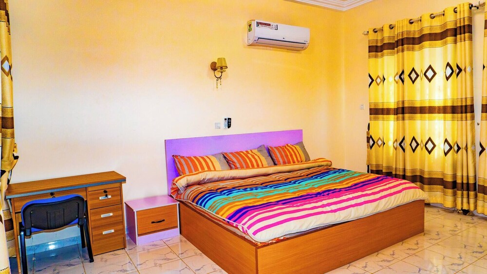 Digi Six-bedroom Accra Luxury Home at East Legon