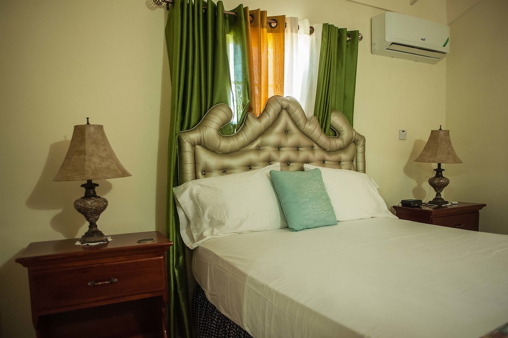 Pearl Island Cottage at Draxhall Country Club