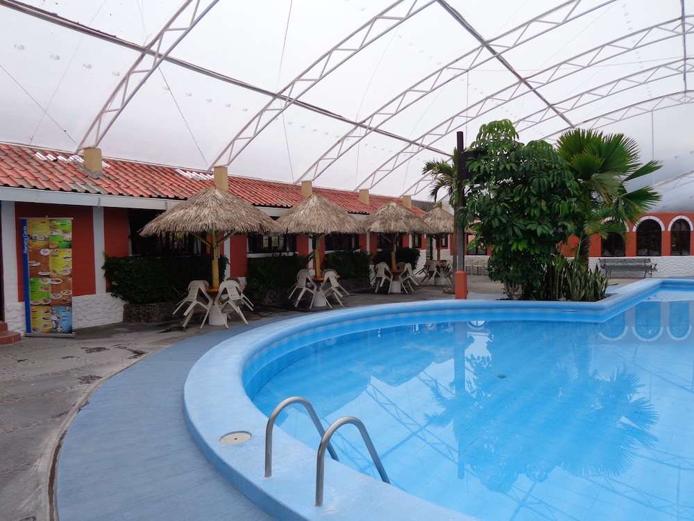 Hosteria El Surillal