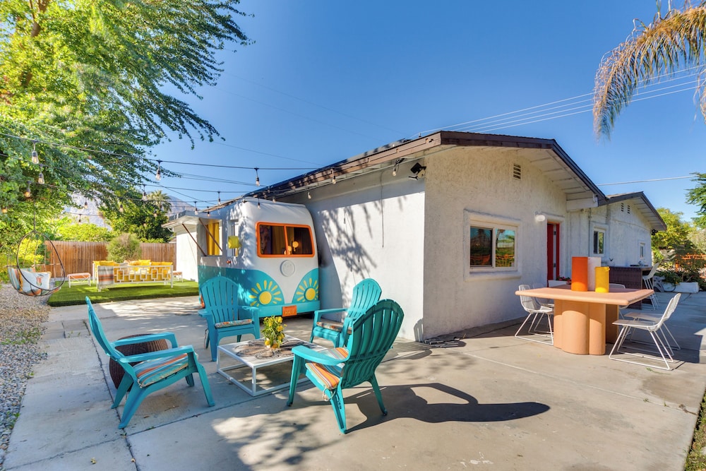 2 Mi to Dtwn: Vintage-inspired Gem in Palm Springs