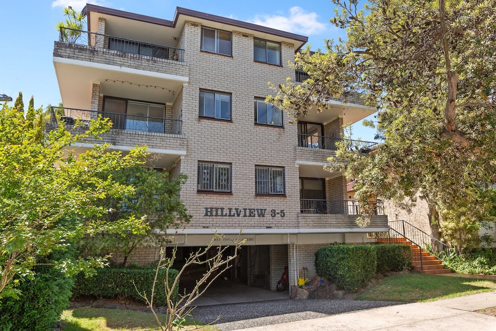 Bright 2-bedroom Apartment Near Coogee Beach