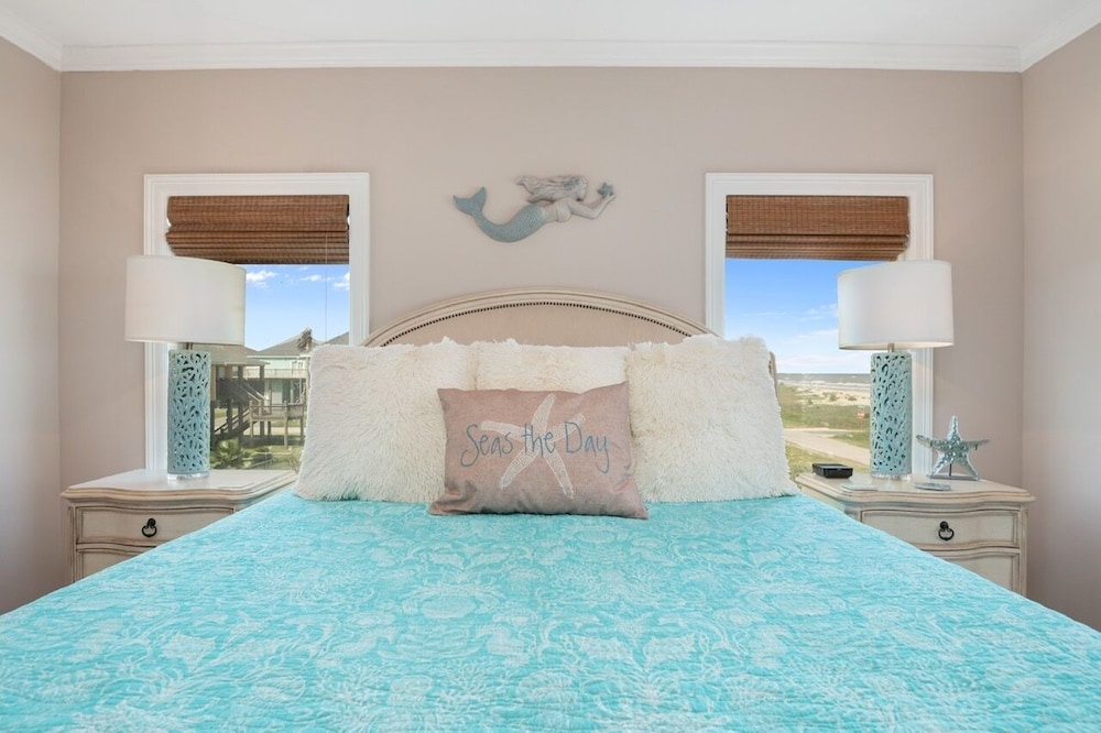 Top Shelf 4 Bedroom Home by RedAwning view 2