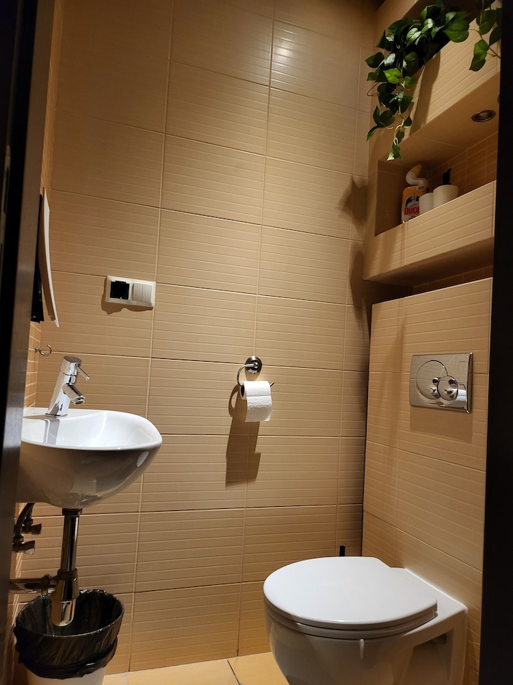 Amber Hostel