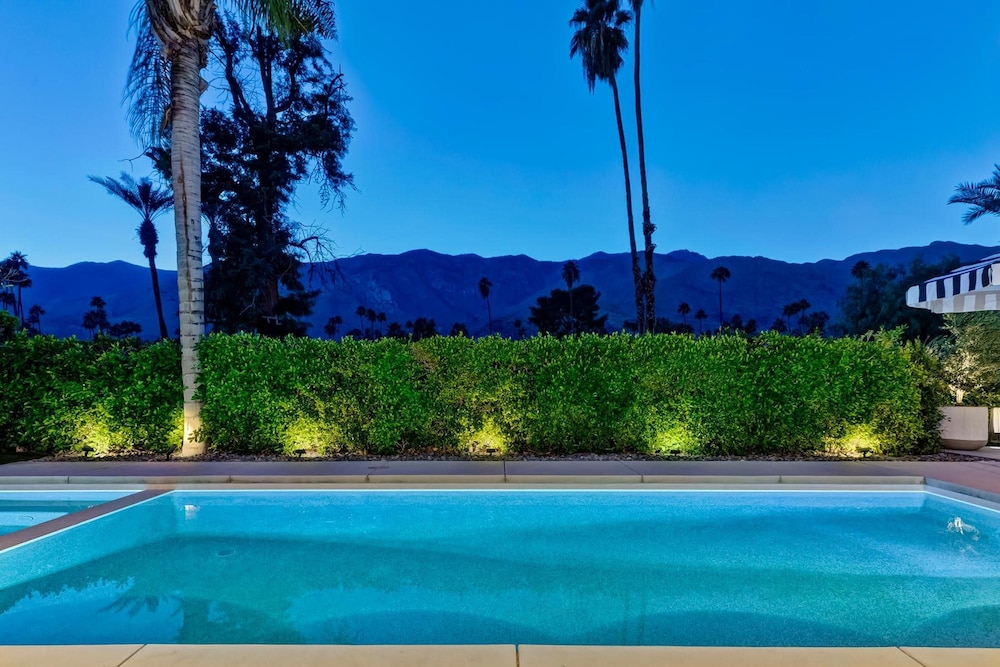Indian Canyon Oasis in Palm Springs