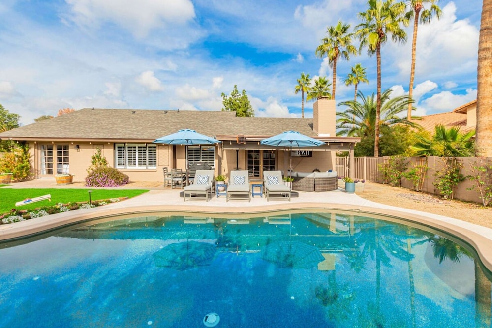 Greenway Park Retreat Al-fresco Living Heated Pool