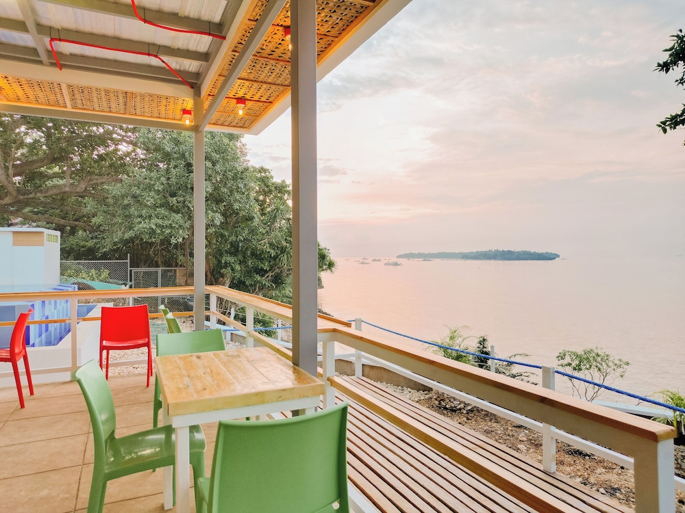 Tulang Diot View and Turtle Haven
