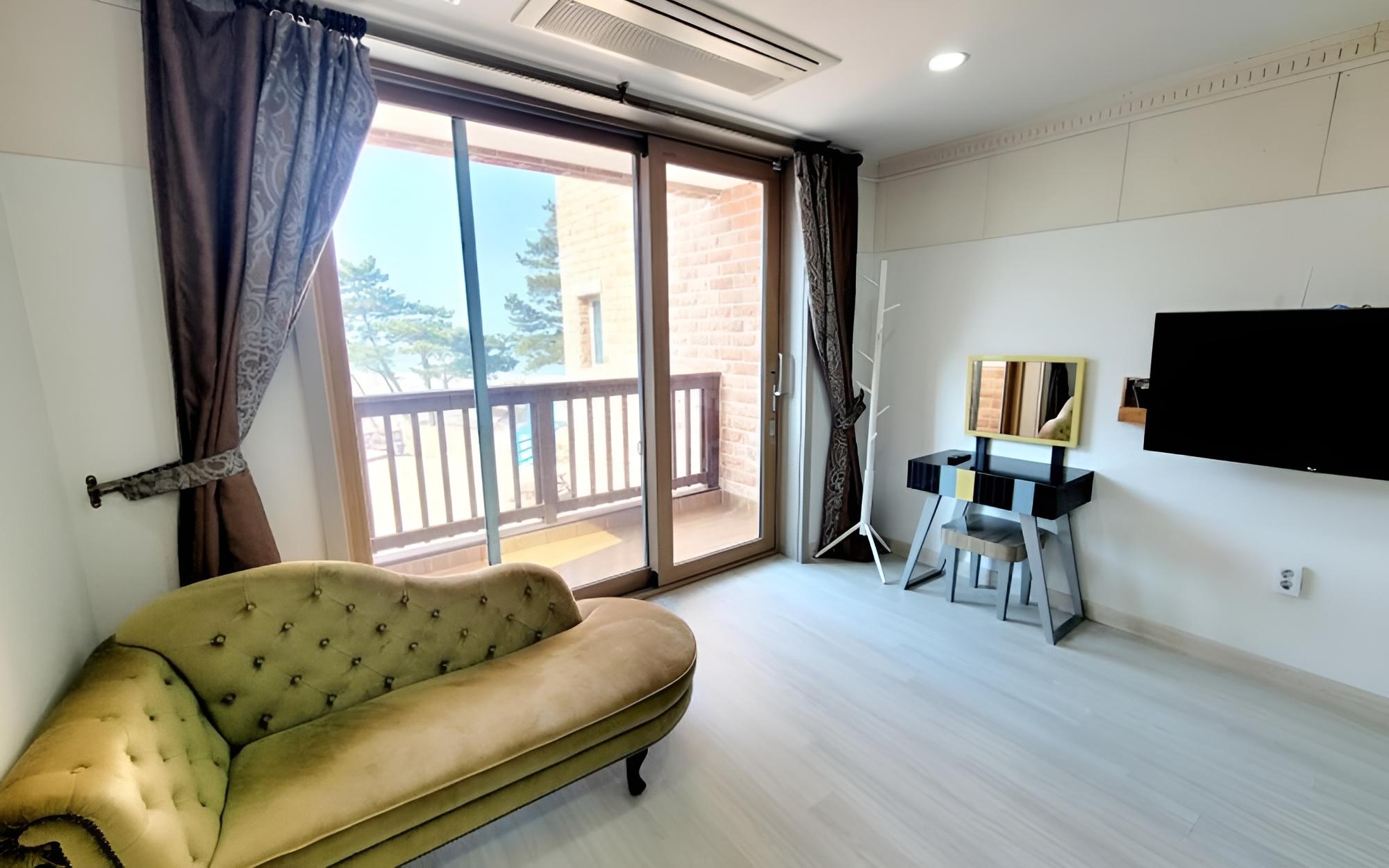 Taean Golden Wave Pension