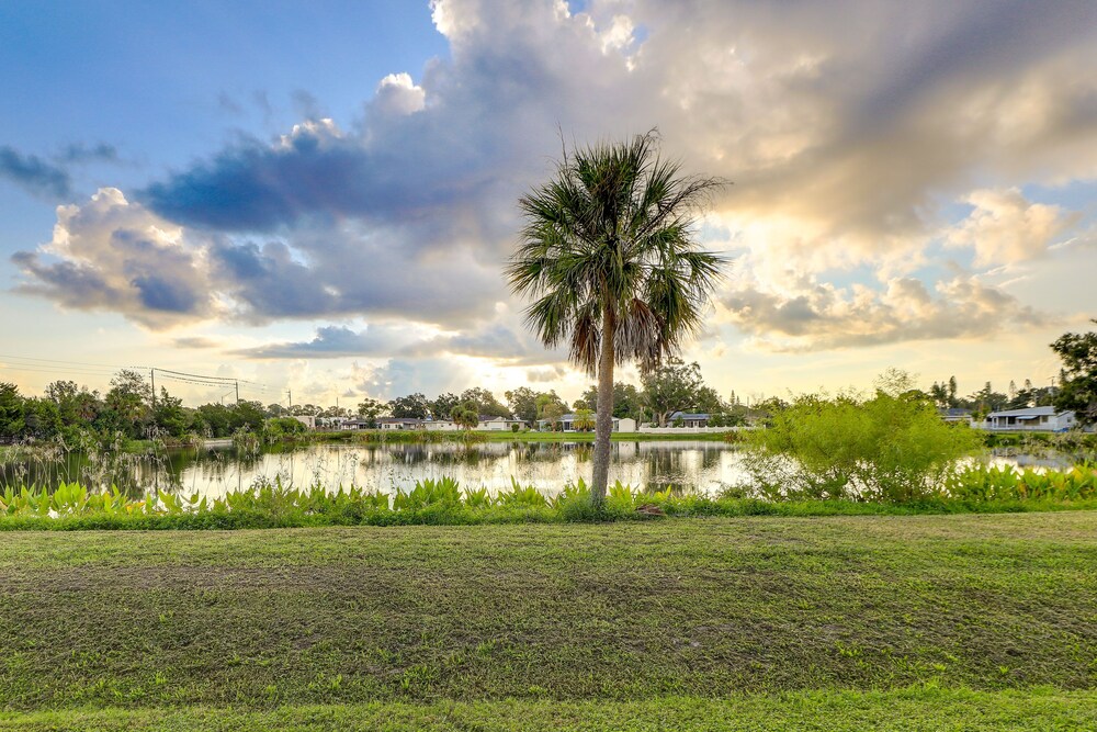 Welcoming Sarasota Vacation Rental w/ Pool! view 5