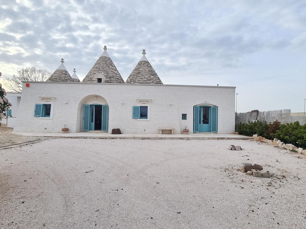 Trulli-style Chalet Near Forest Walks
