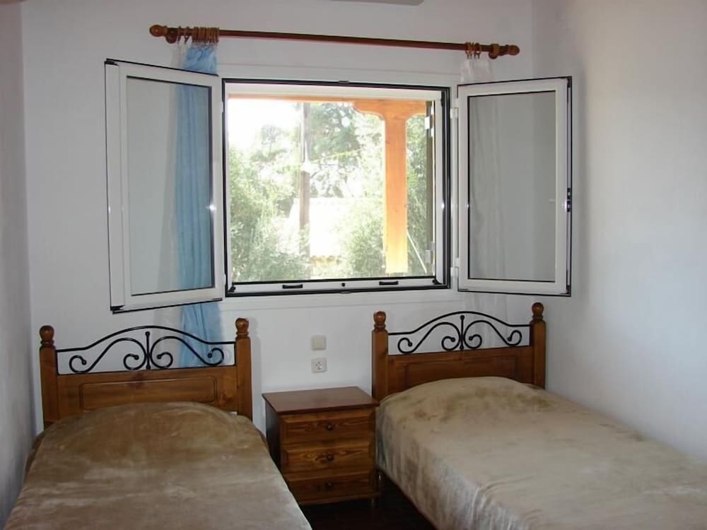 Olympia Paxos Apartment