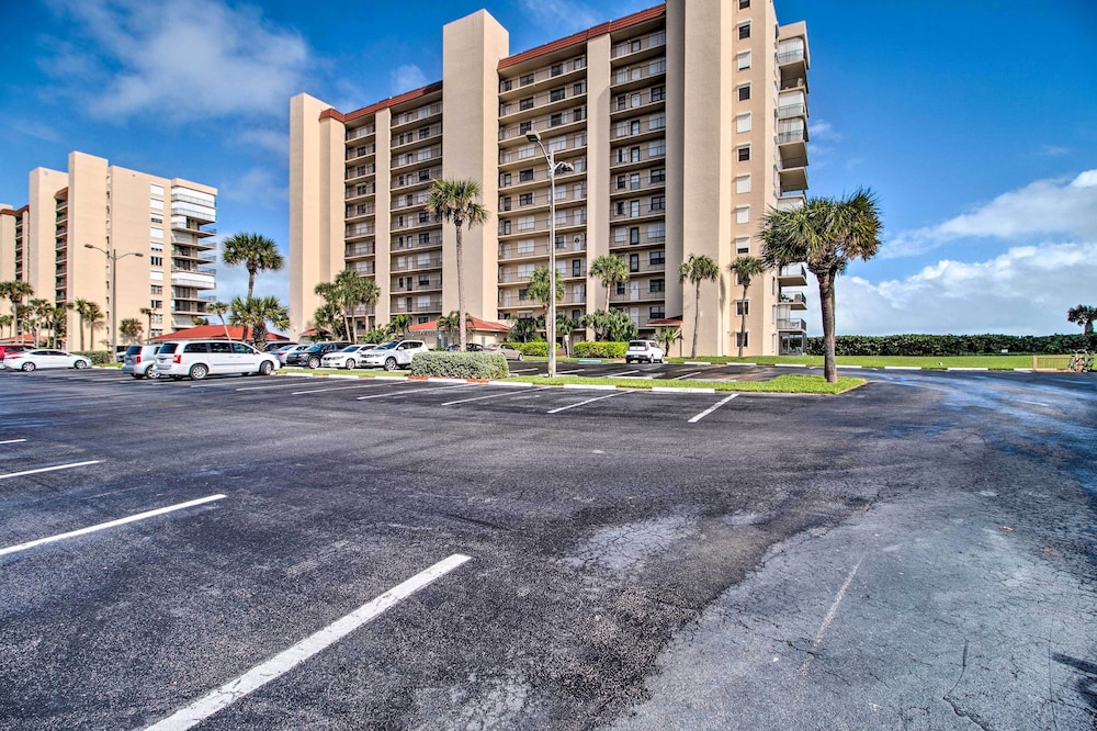 Oceanfront Fort Pierce Condo: Pool & Beach Access!