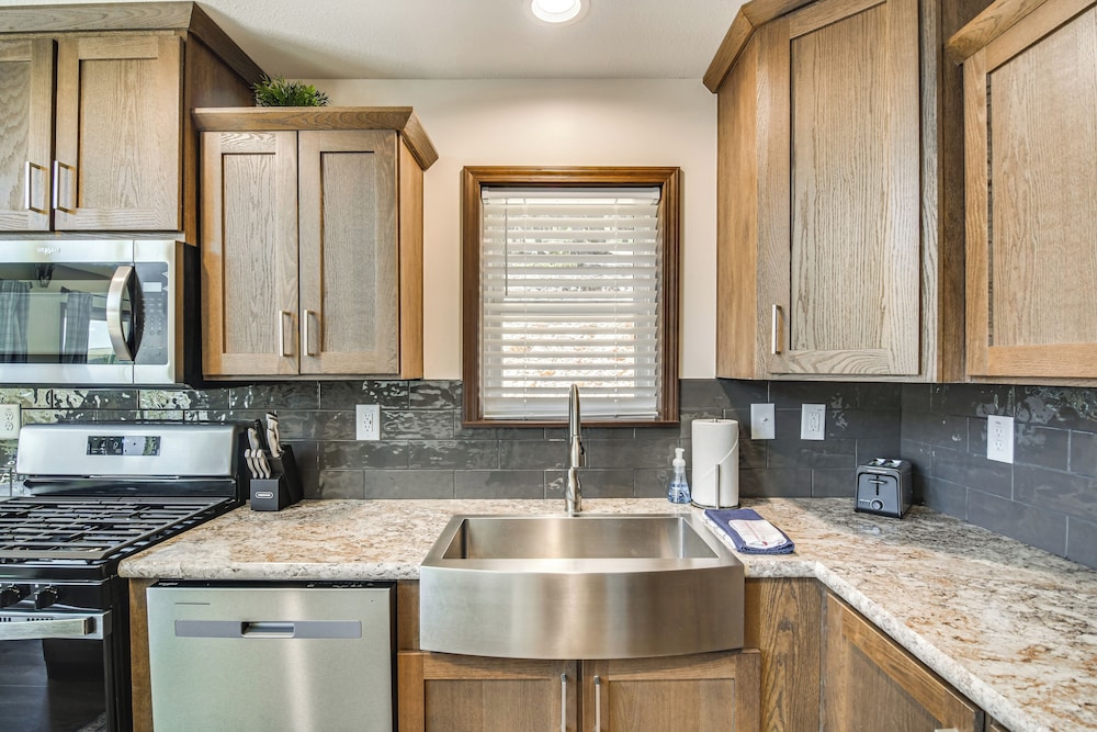 Fairplay Family Cabin on 2 + Acres! 25-0283