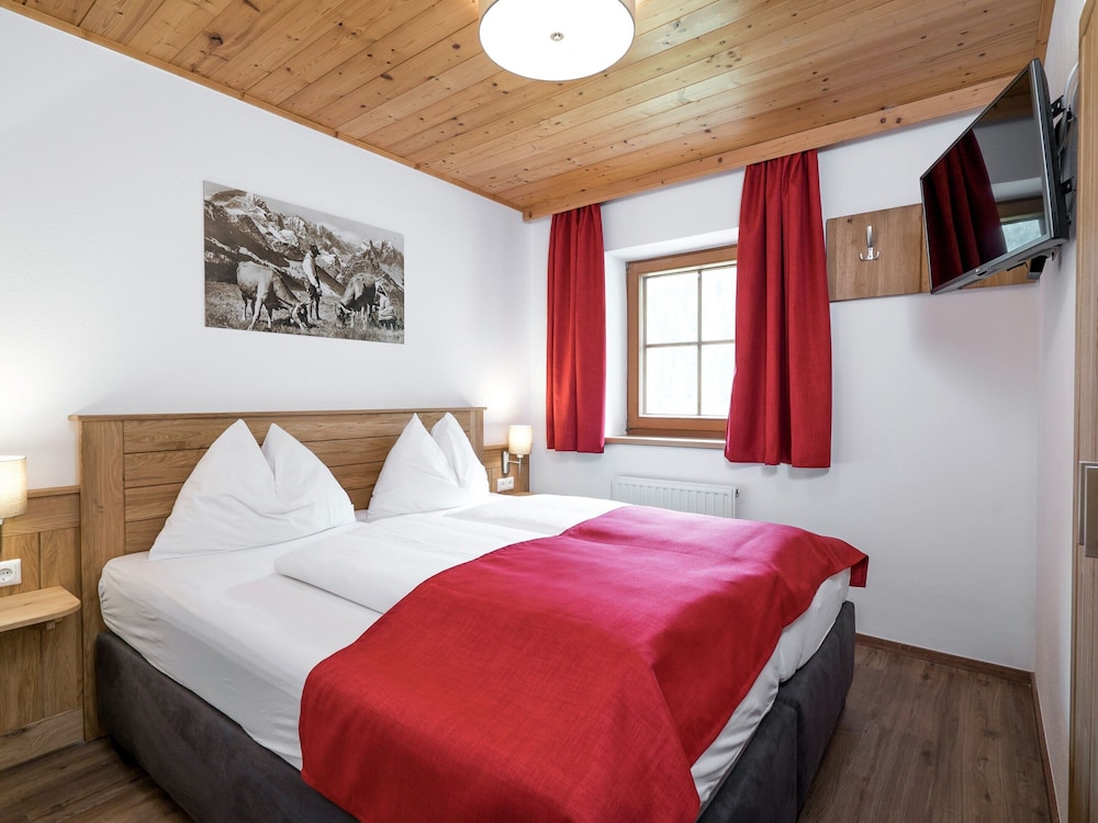 Luxurious Holiday Home in Saalbach-hinterglemm With Barbecue