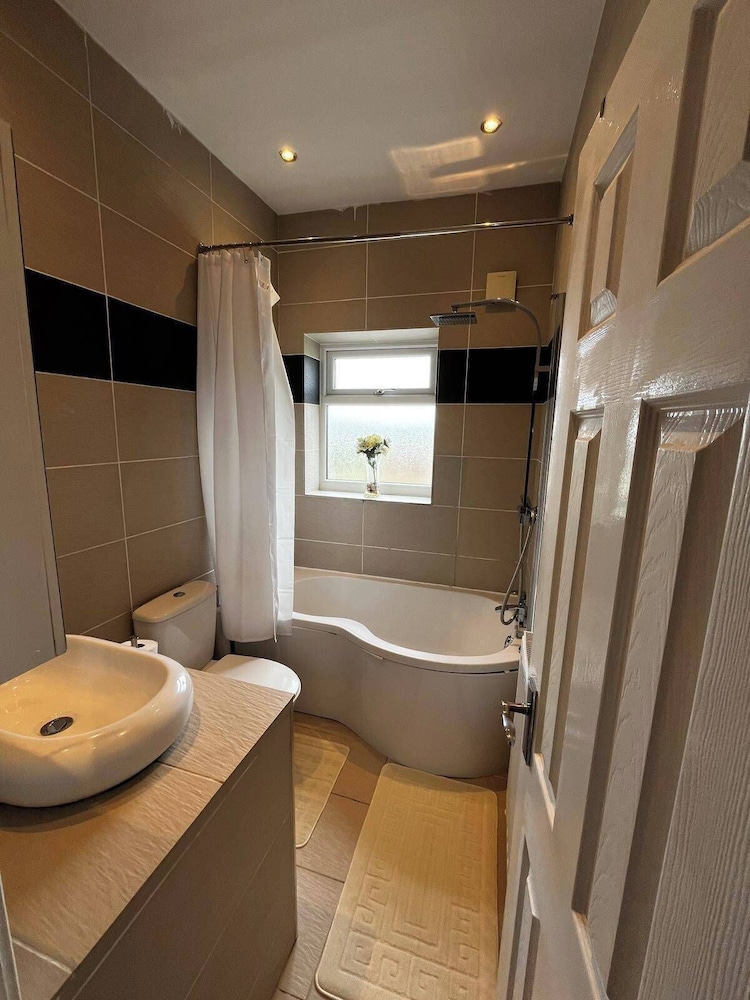 Durham, 3-beds, Sleeps 5 - Close to Uni & Centre