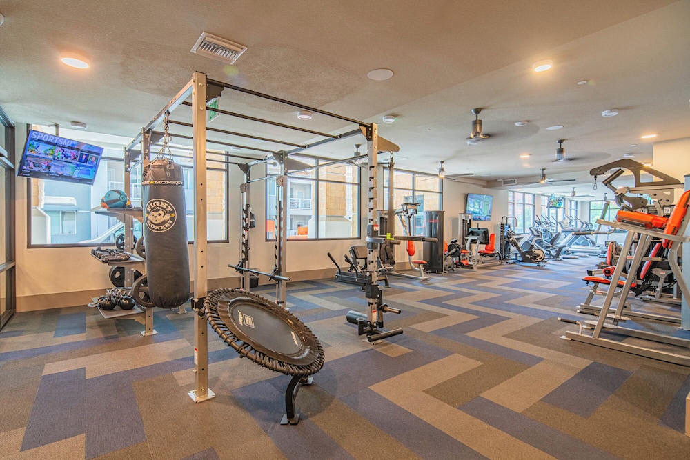 ROVE LIVING/KB - Scottsdale Grand