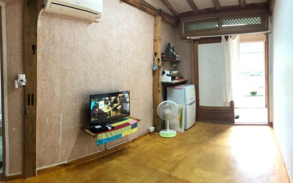 Photo 46