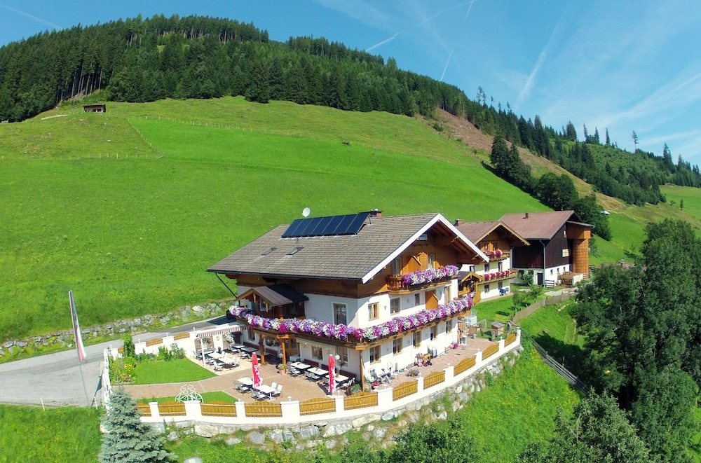 Hotel-Pension Lackenbauer