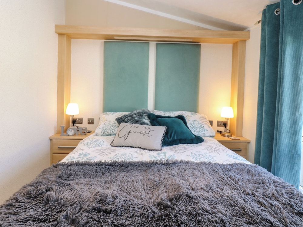 A and C Lodge-plot 21