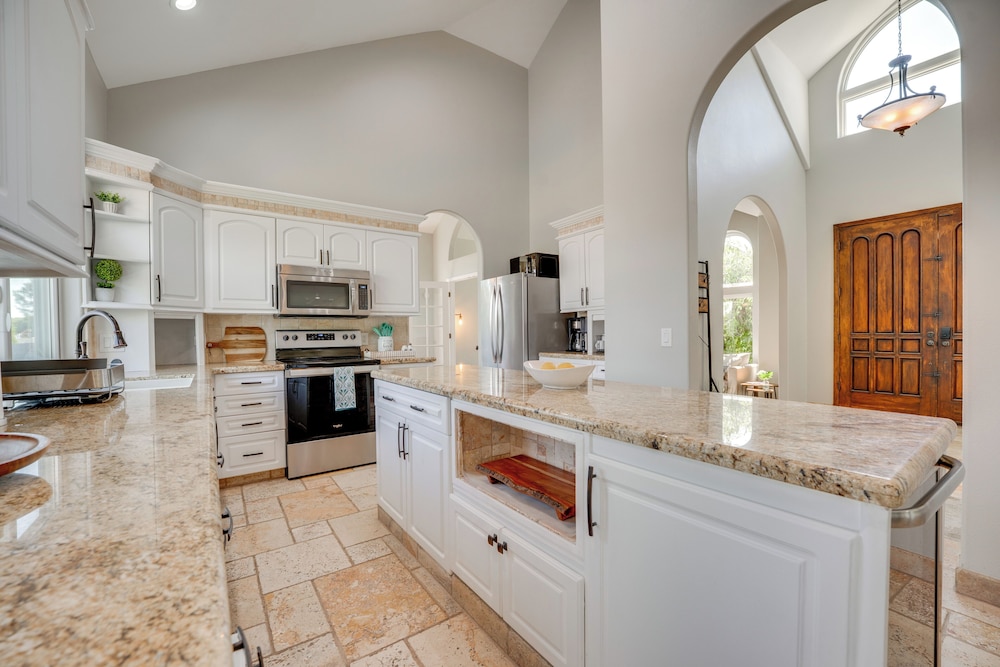 Private Hot Tub: Home Near Moses Lake Access