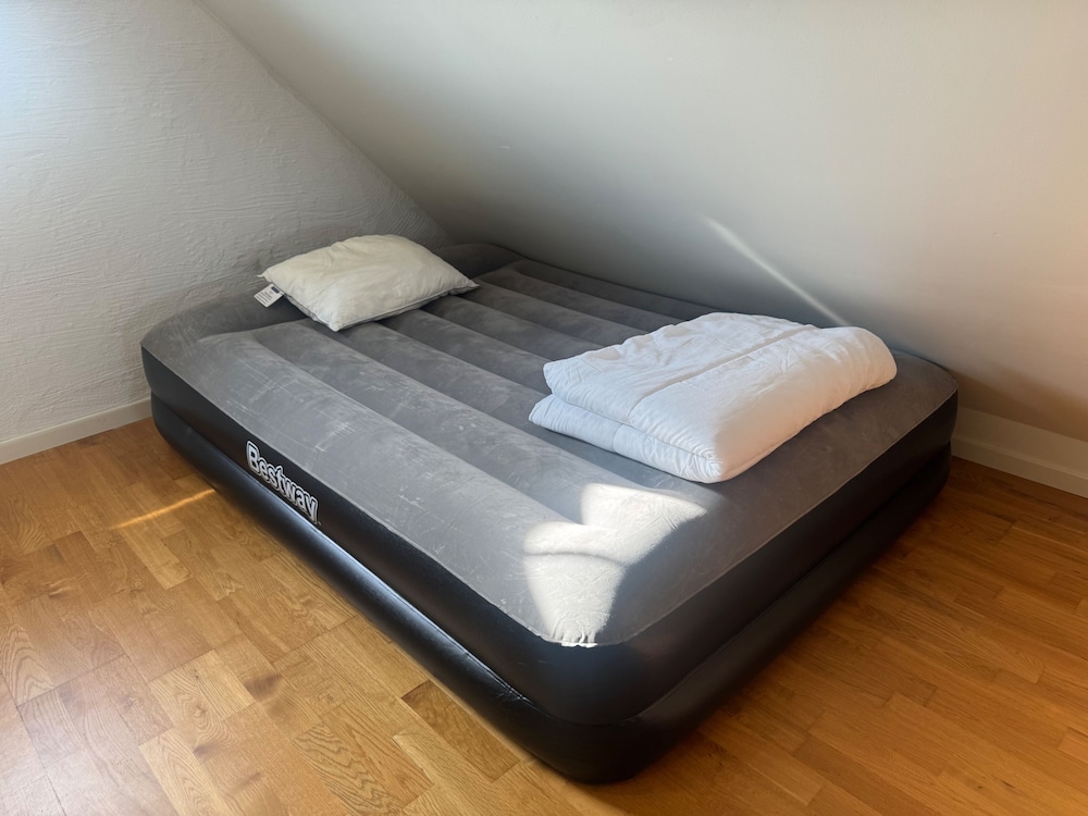 Modern 1-bedroom Apartment for 6 Near Kristianstad