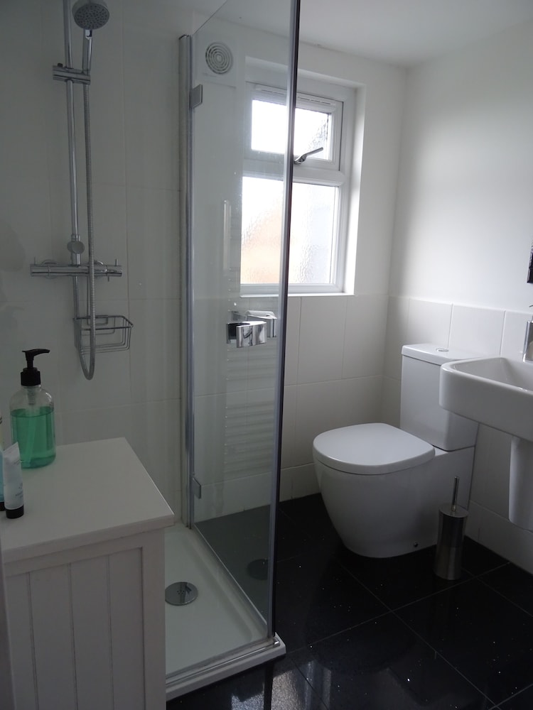Barnes's Rest Bed & Breakfast & Caravan