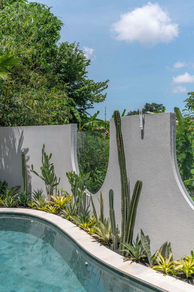 Villa Hawk