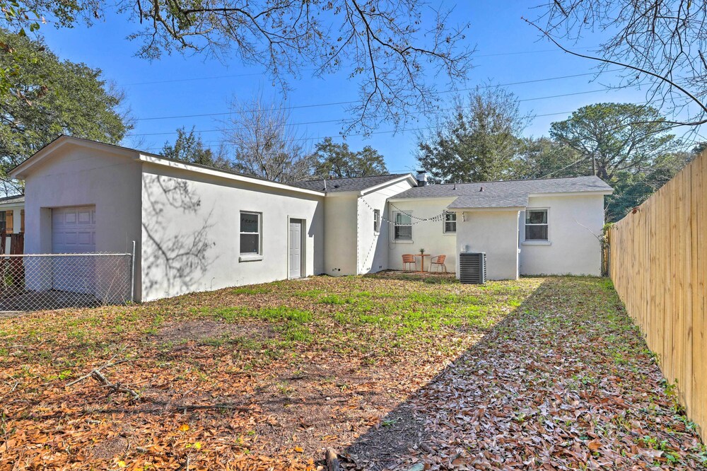 Chic Charleston Home - Half Mile to Park Circle! view 4