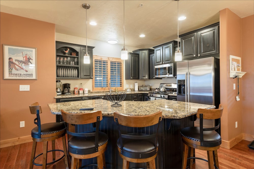 Stunning Mountain Views-Bear Hollow 4402-Spacious 3Bedrooms Near Canyons Village