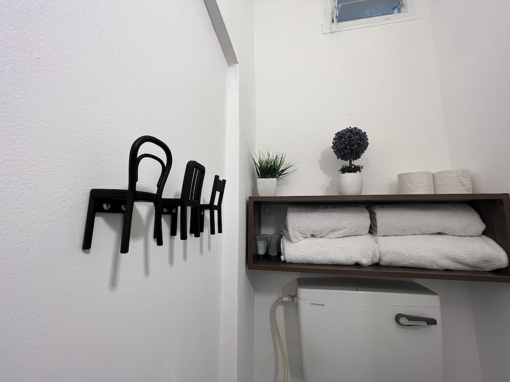 Ha-Carmel Market Apartment