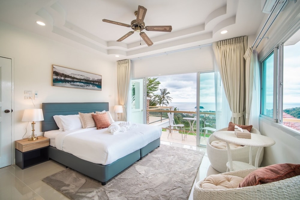 Ocean View 4BR Pool Villa KataBB Seaview