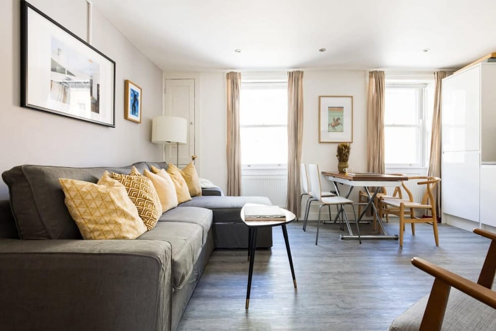 Modern Duplex Near Oxford Street