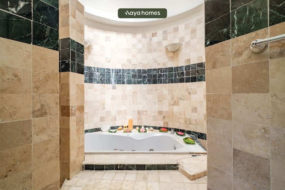 Amazing House -private Pool - Tennis - Paddle Cour