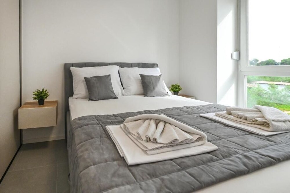 Smash 2 - Two-bedroom Apartments