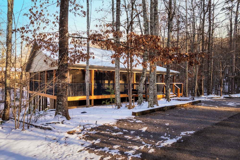Moondance Cabin by Lightfoot Stays