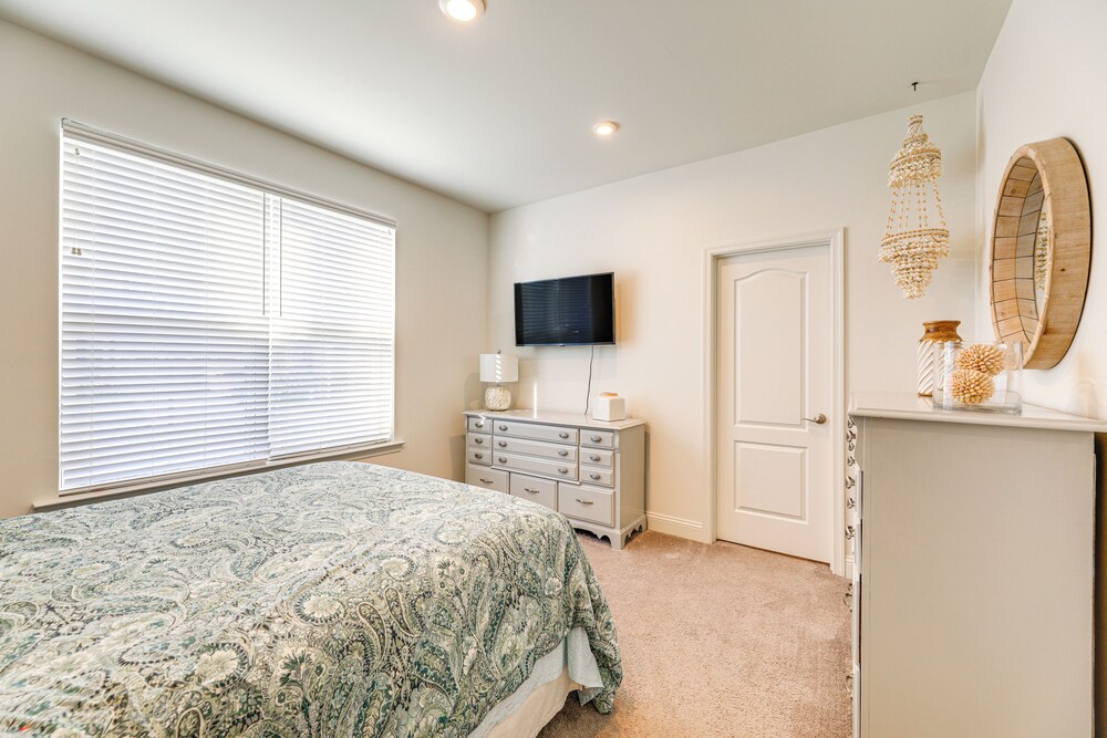 Shuttle to Bethany Beach: Stylish Home w/ Perks!