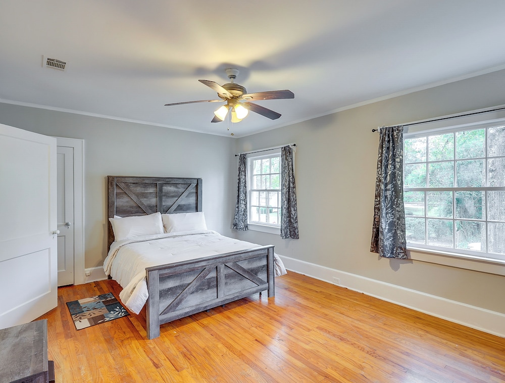 <1 Mi to ASU Campus: Quiet Old Cloverdale Townhome