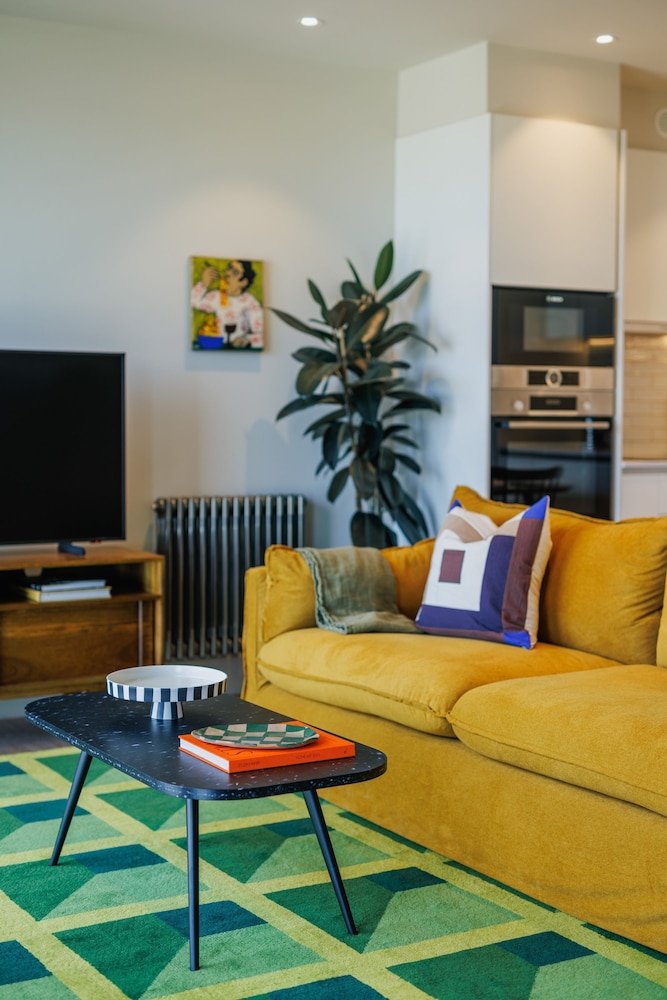 Modern Studio Flat in North London