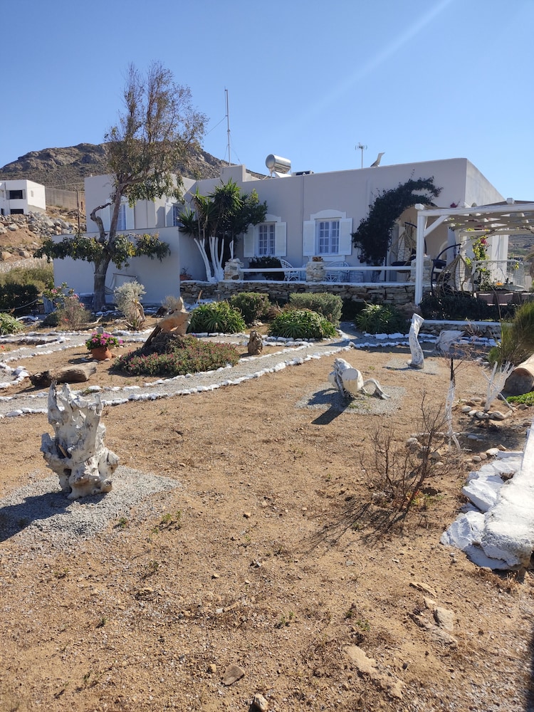 Zephyrus Sunset House