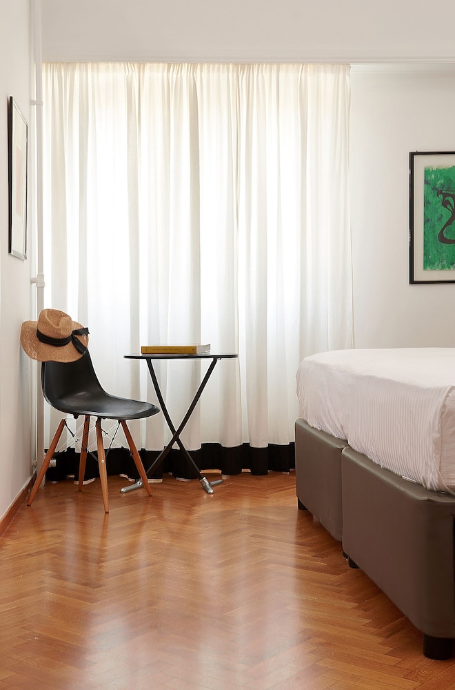 Parthenon Apartment