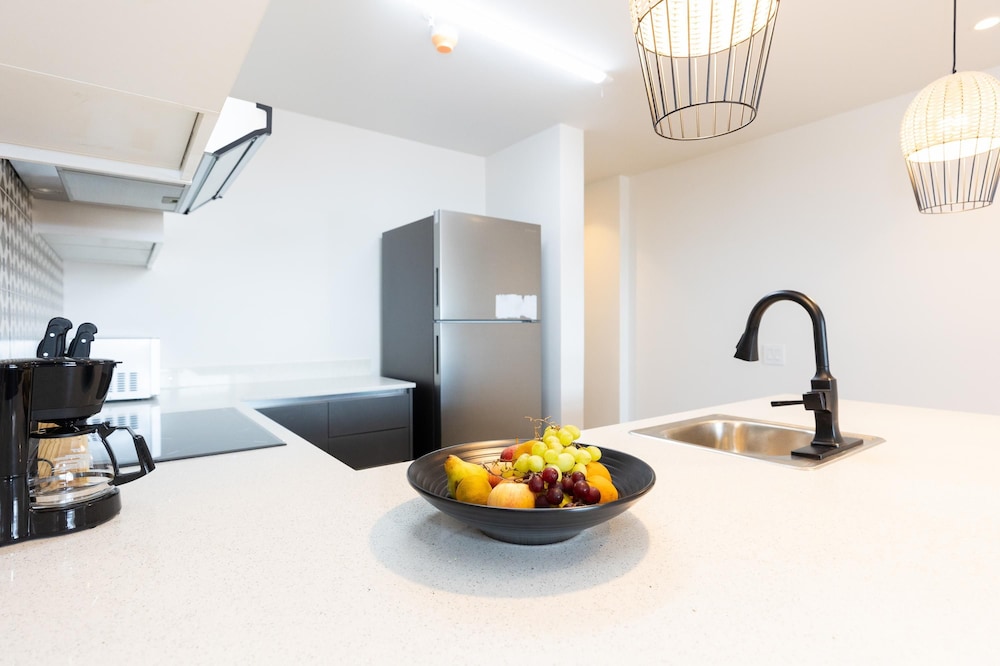 The Travelers Condo by Acomodo