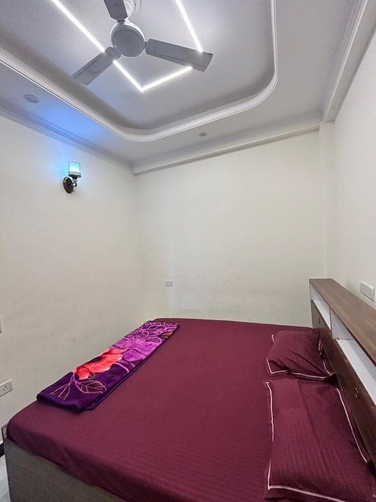 Hotel Lush by Ravindra