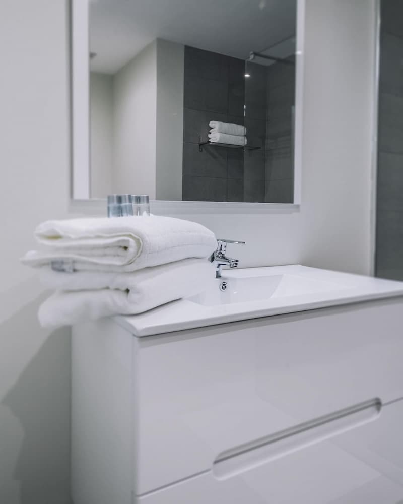 Colon 901 in Madrid With 1 Bedrooms and 1 Bathrooms