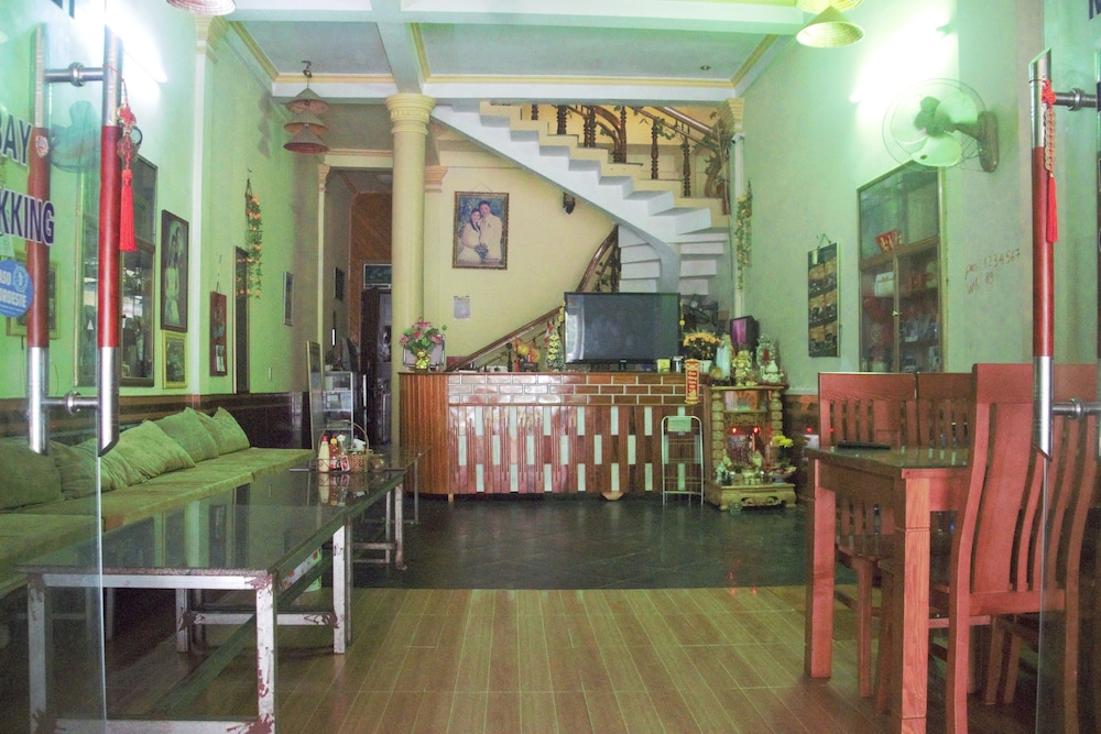 Van Anh Hostel view 4
