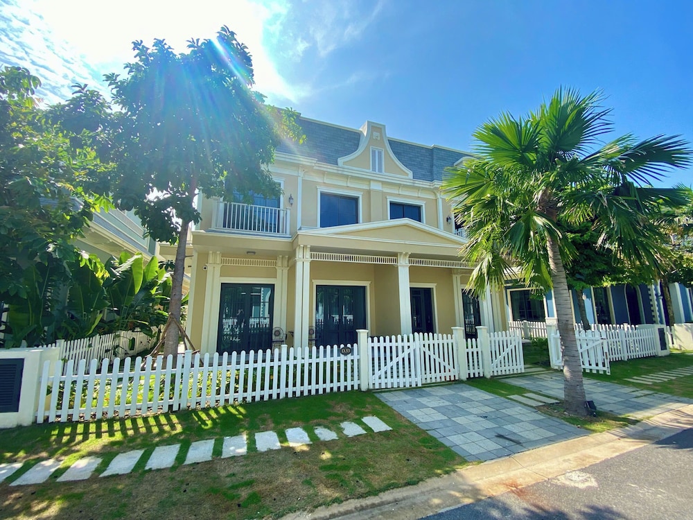Wonderland Royal Mansion Ho Tram
