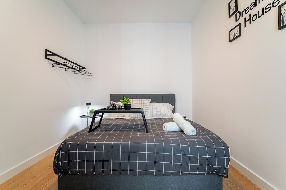 Edumetro by Manhattan Group