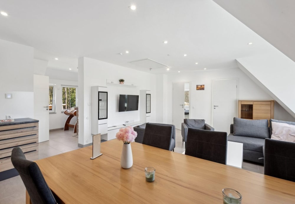 Moderne Ferienwohnung mit Terrasse