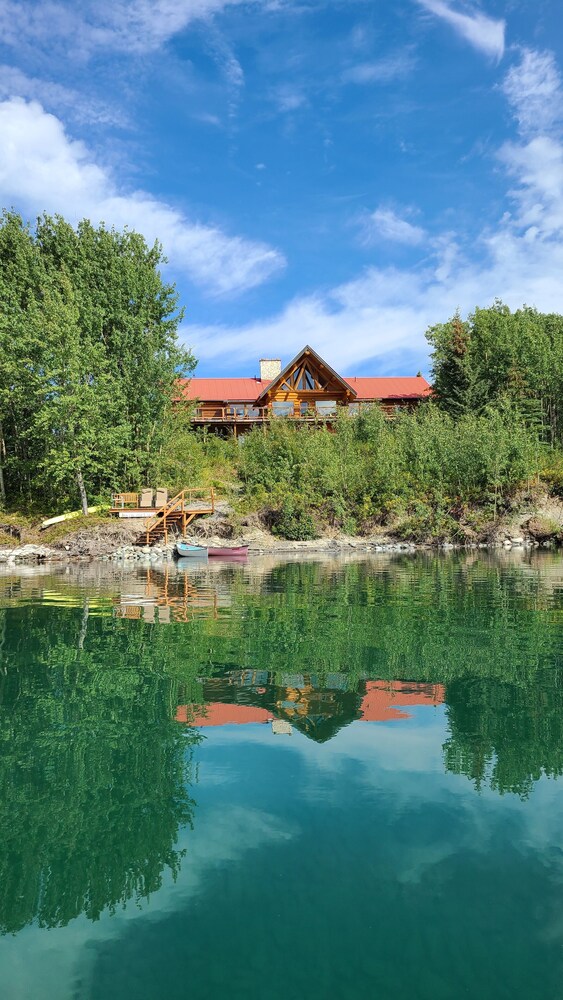 Inn On The Lake