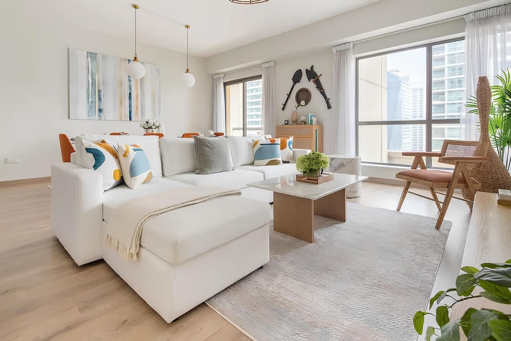 2BR Escape With Panoramic Marina Views in JBR
