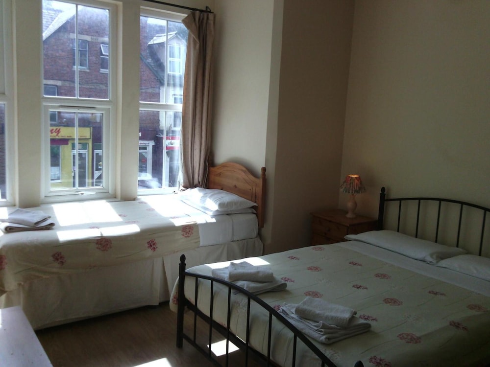 Oxford Vacations - Athena Guest House - Property Image 15